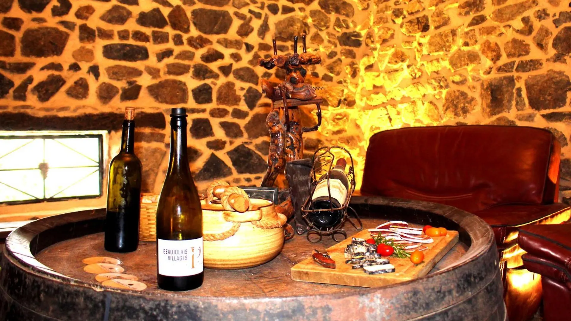 Hotel Nuit De Legende En Beaujolais Lantignié-en-Beaujolais